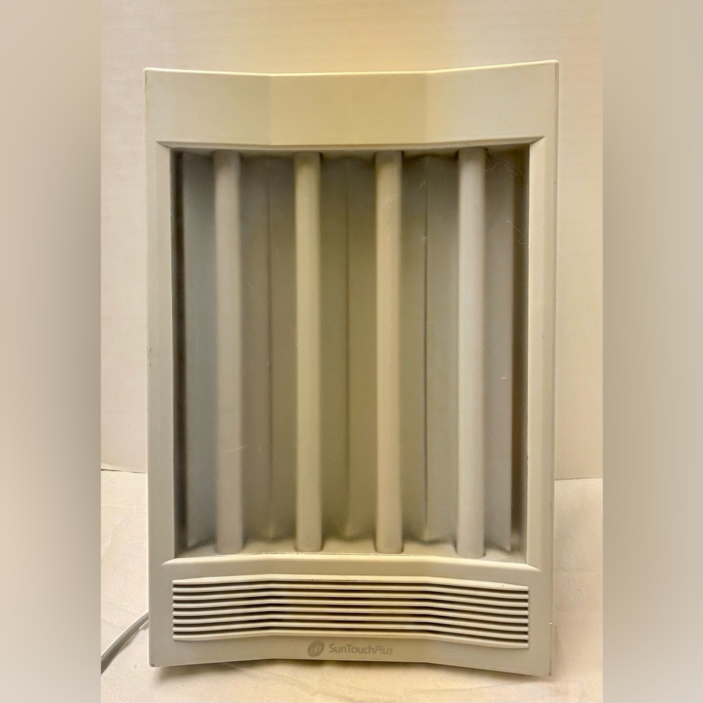 Nature Bright Sun Touch Plus Model F4040 Light and Ion Therapy Lamp Works